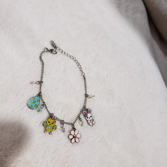 Claires Easter Bracelet - Picture 3 of 3